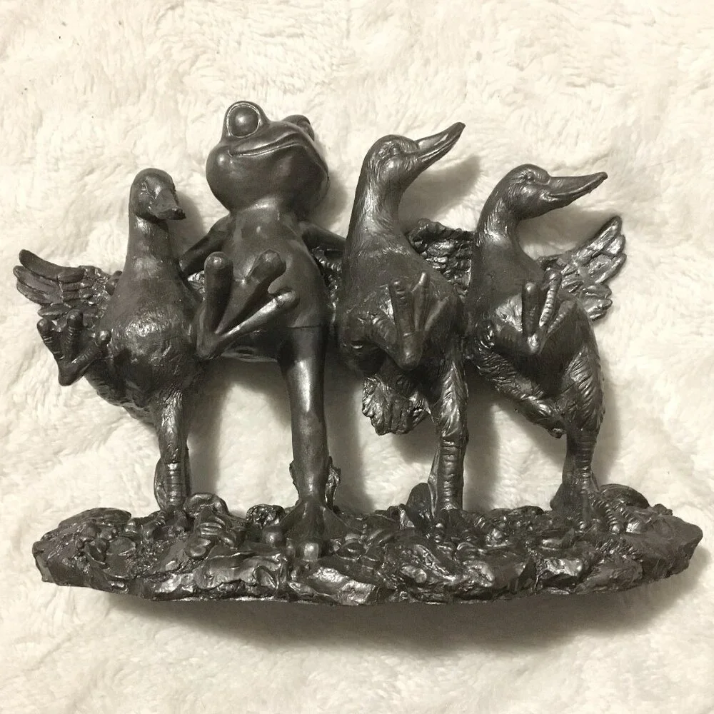 Vintage Gunmetal Grey Frog & Ducks Garden Statue Dancing Can-Can Line Kitsch - Picture 1 of 12